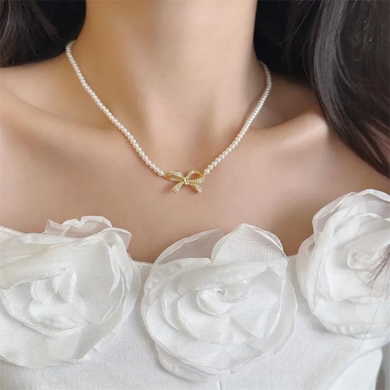 Bow shape pearl necklace
