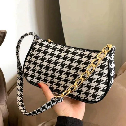 Chain shoulder bag